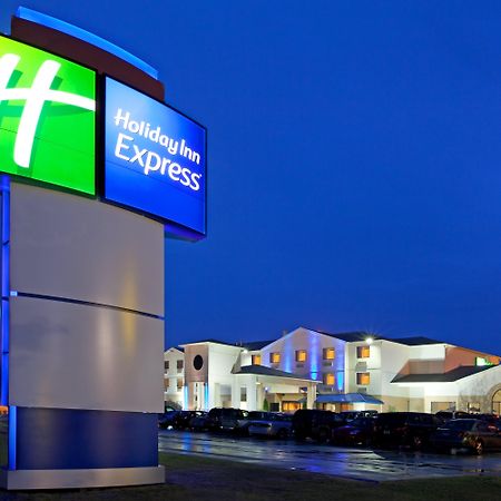Holiday Inn Express Hotel Pittsburgh-North/Harmarville By Ihg Exterior photo