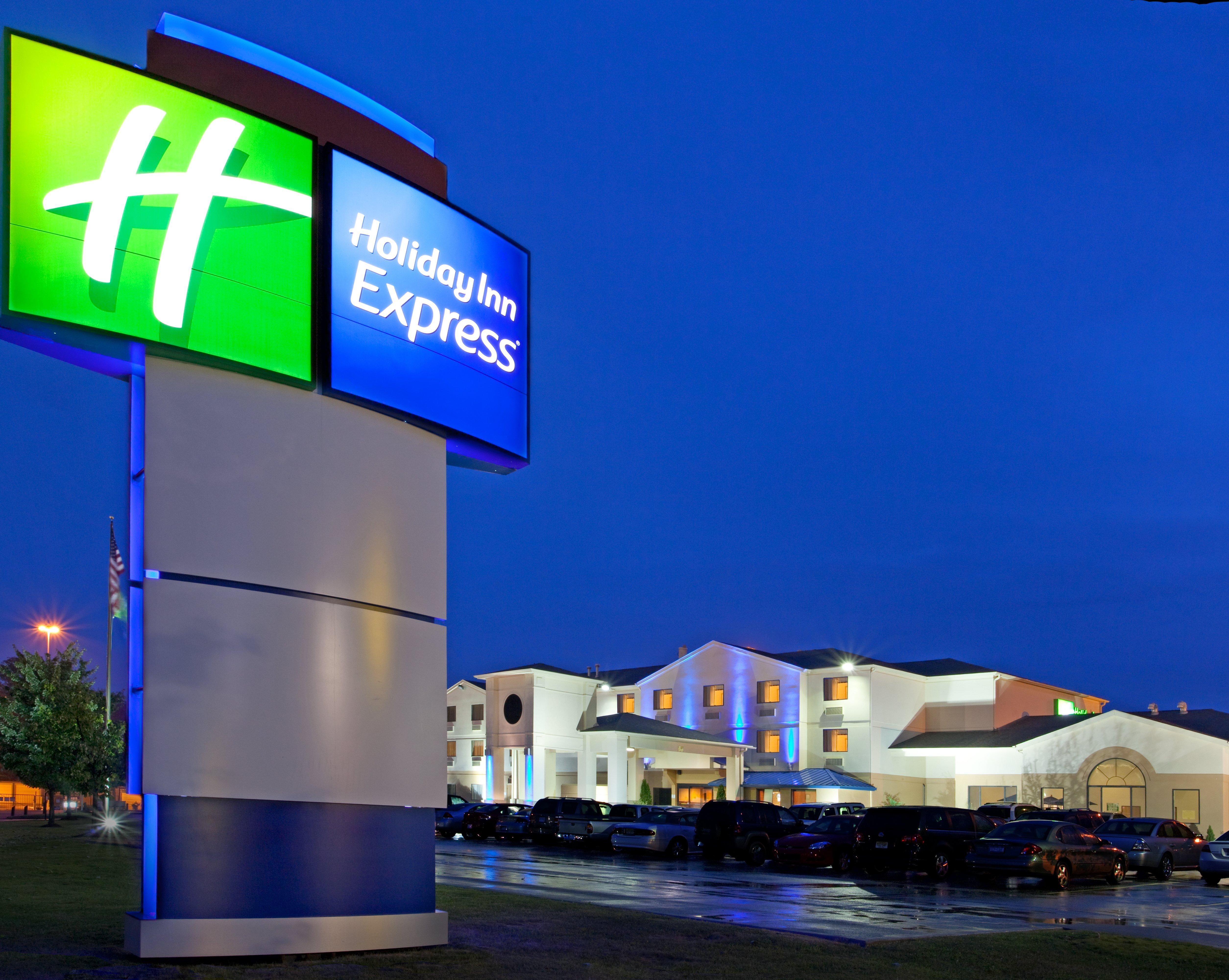 Holiday Inn Express Hotel Pittsburgh-North/Harmarville By Ihg Exterior photo