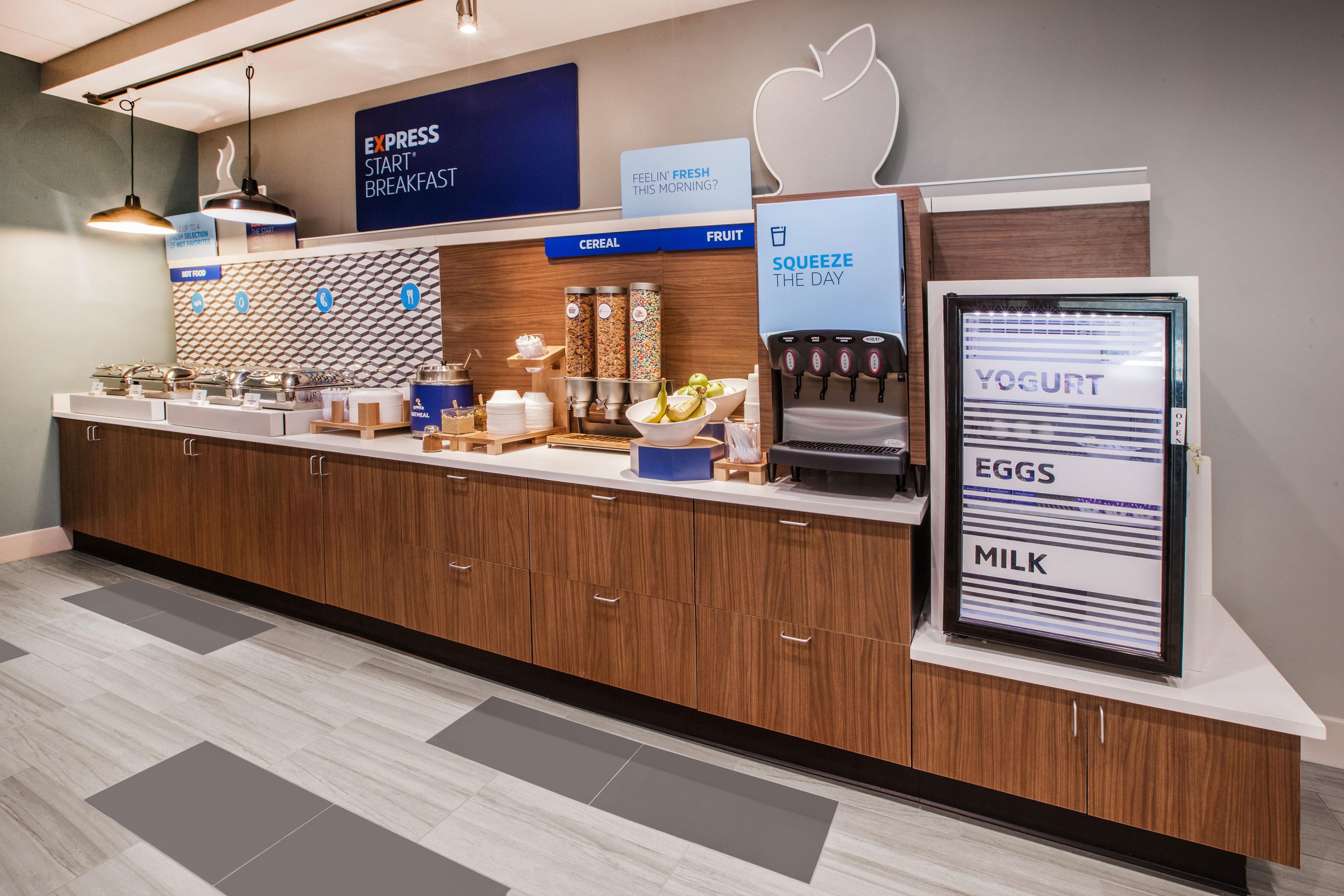 Holiday Inn Express Hotel Pittsburgh-North/Harmarville By Ihg Exterior photo