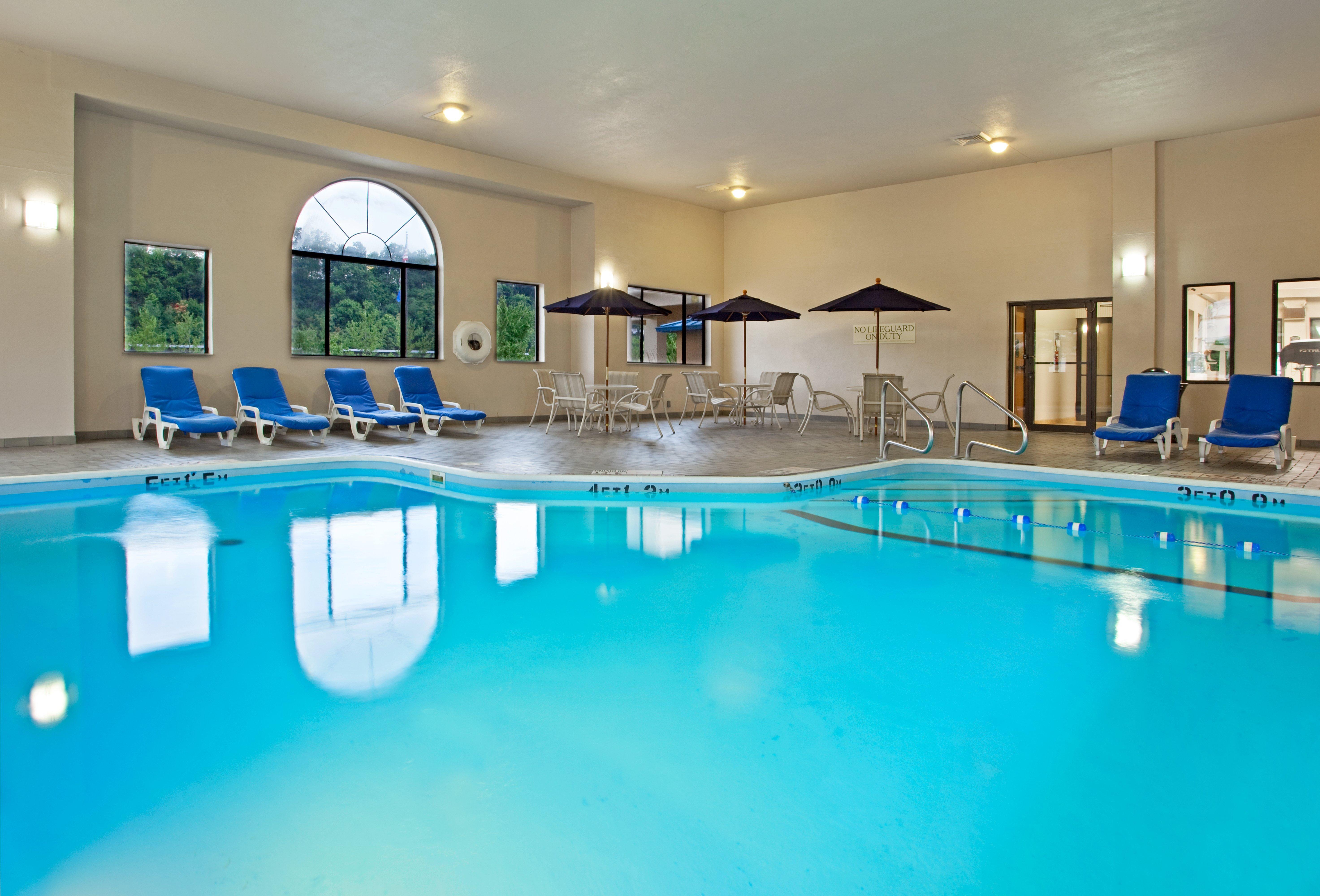Holiday Inn Express Hotel Pittsburgh-North/Harmarville By Ihg Exterior photo