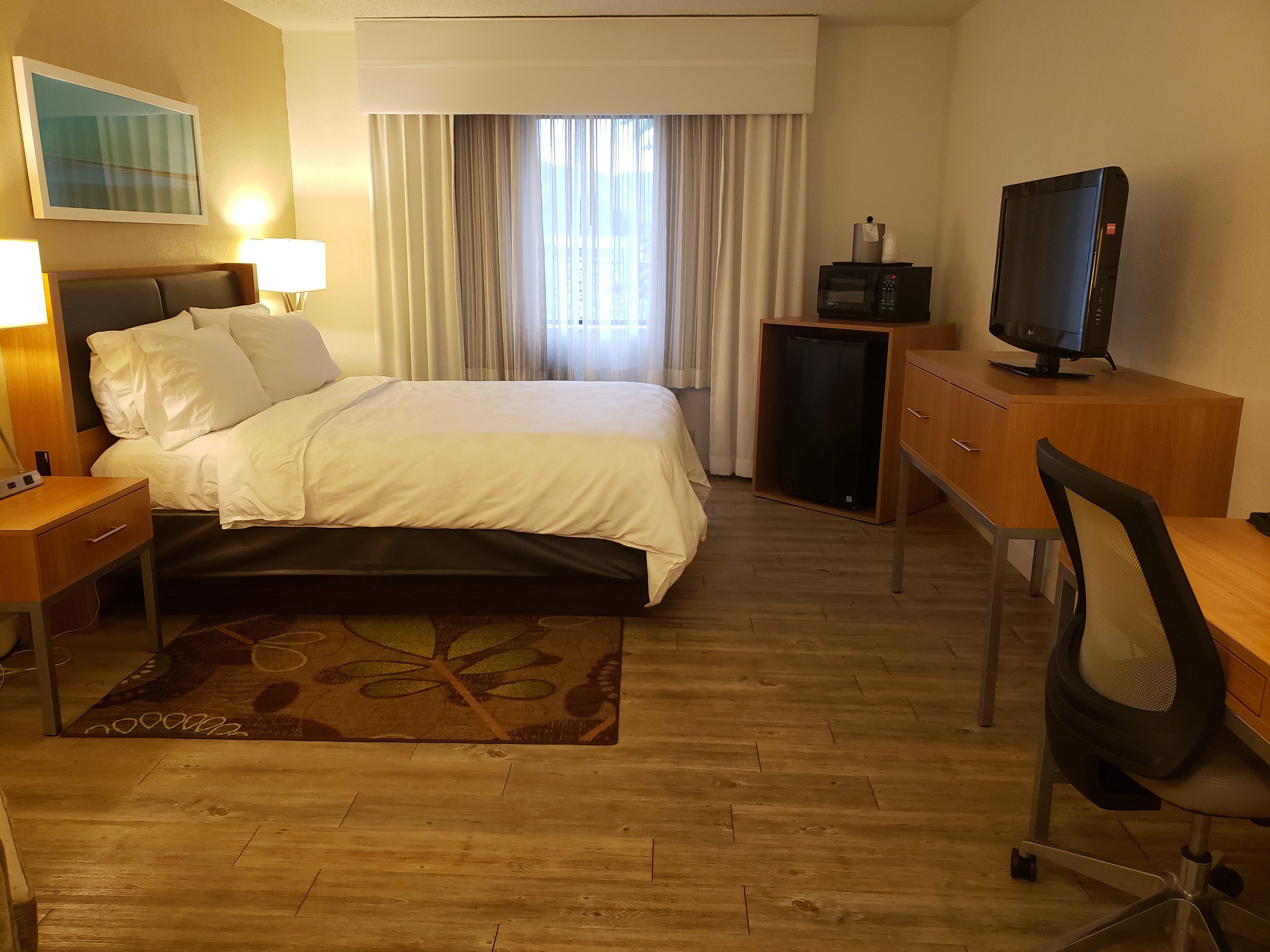 Holiday Inn Express Hotel Pittsburgh-North/Harmarville By Ihg Exterior photo
