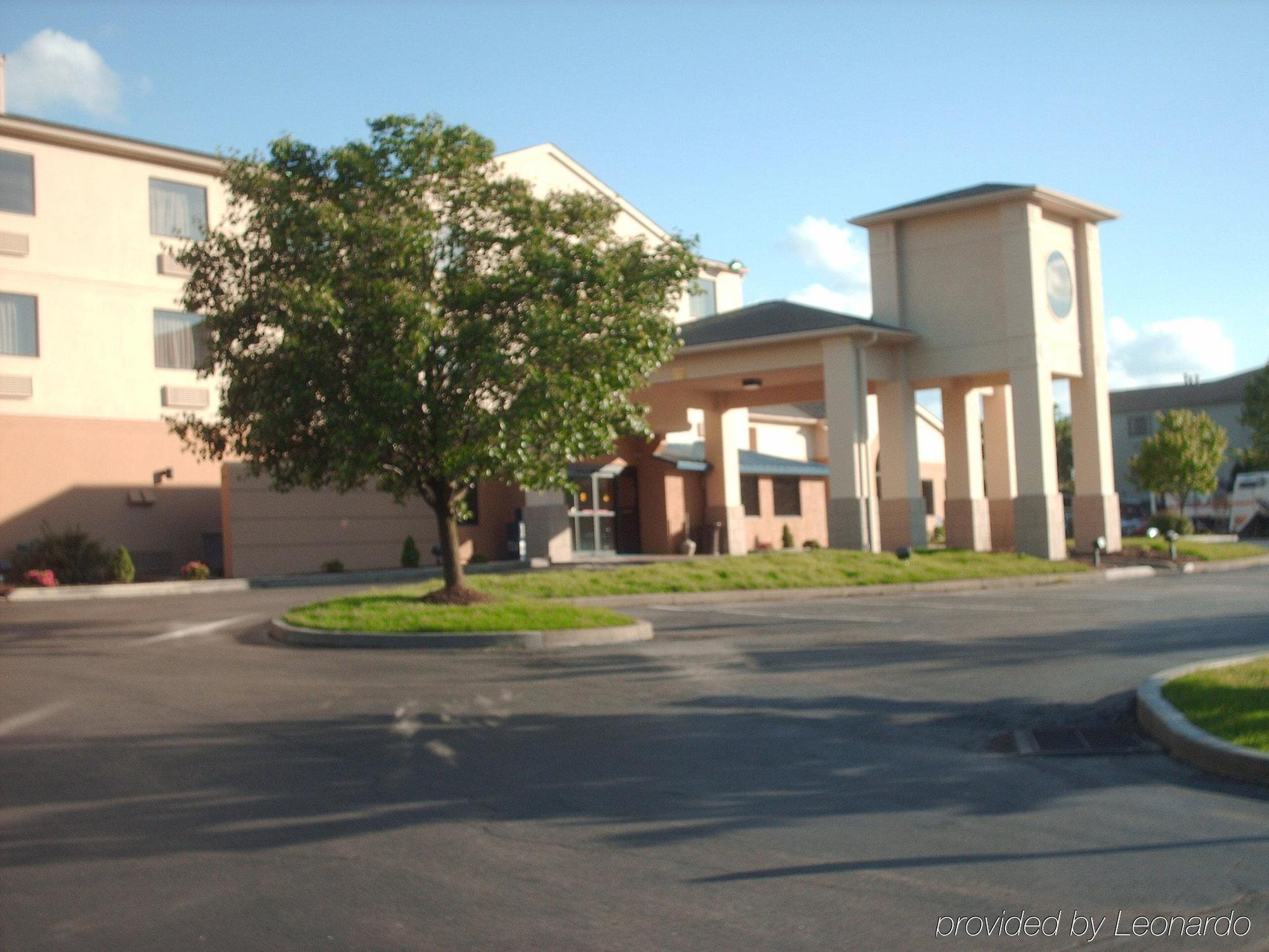 Holiday Inn Express Hotel Pittsburgh-North/Harmarville By Ihg Exterior photo